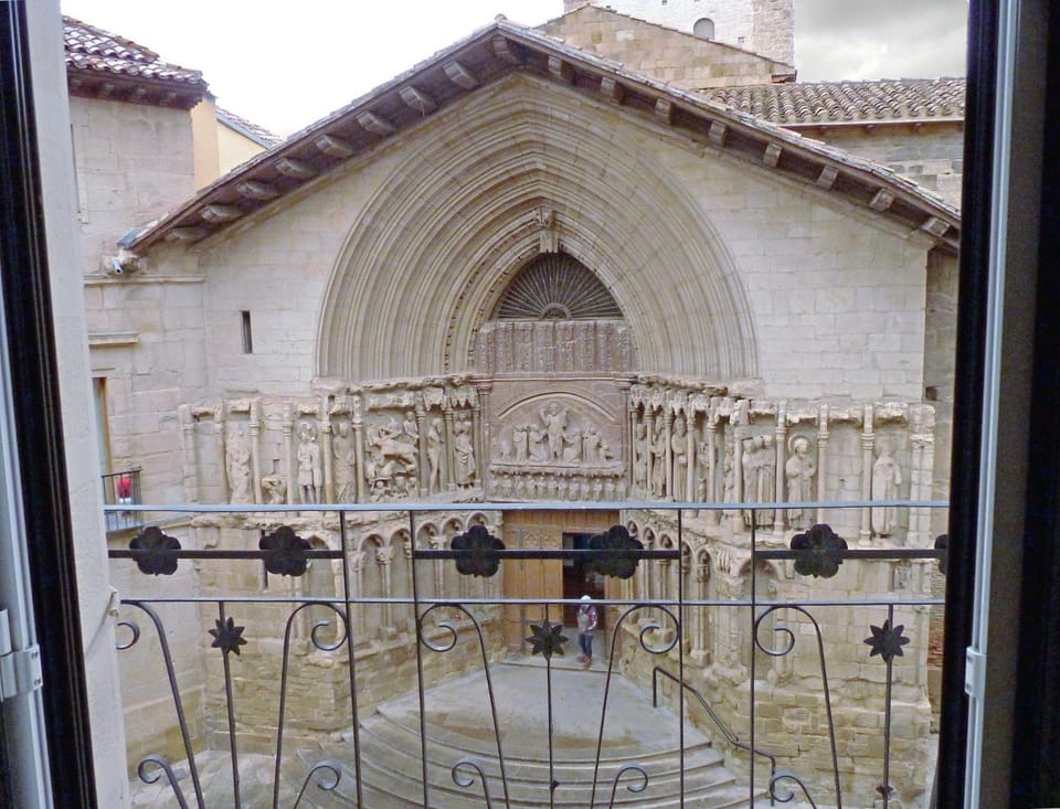 Nearby landmark, Balcony/Terrace
