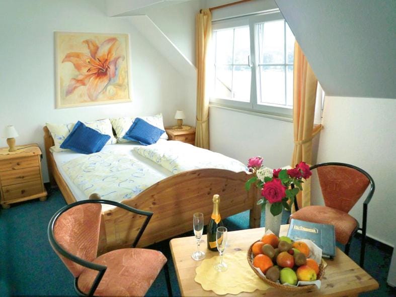 Day, Photo of the whole room