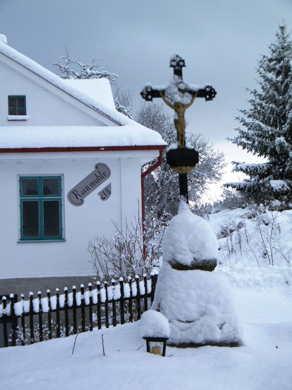 Facade/entrance, Winter