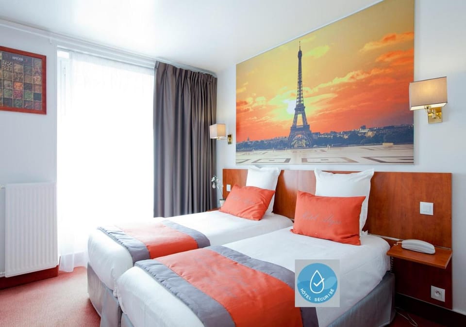 Logo/Certificate/Sign, Bedroom