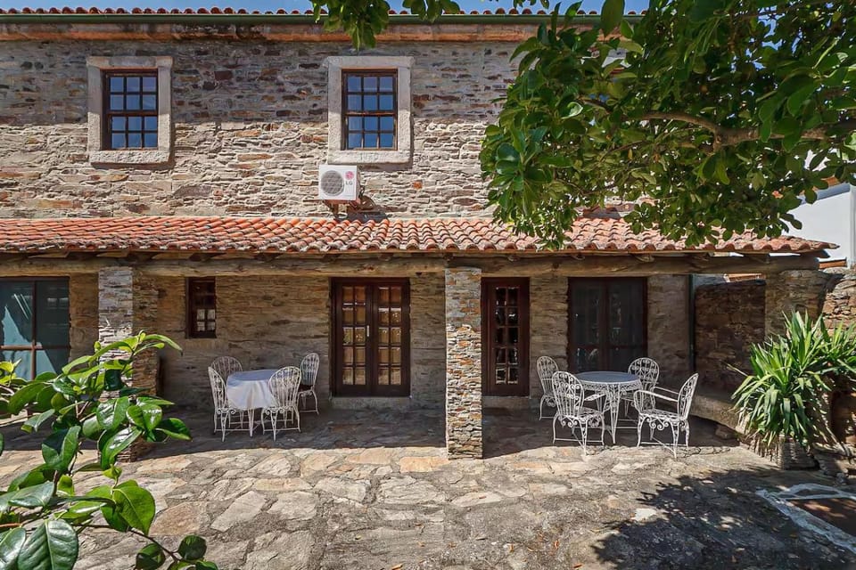 Casa dos Araújos Country House in Portugal