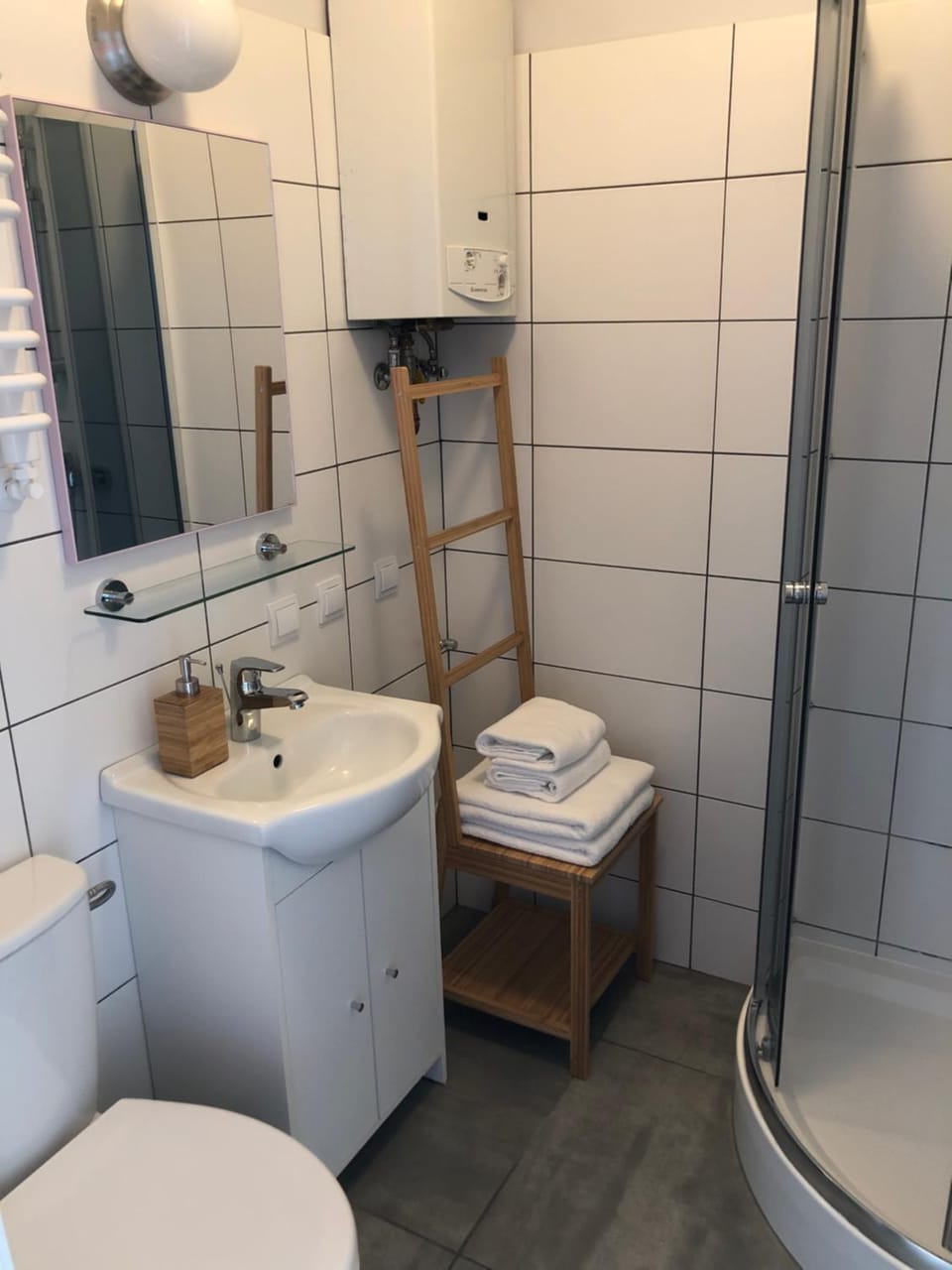 Shower, Toilet, Bathroom