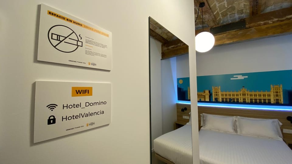 Hotel Original Domino House Bed and Breakfast in Valencia