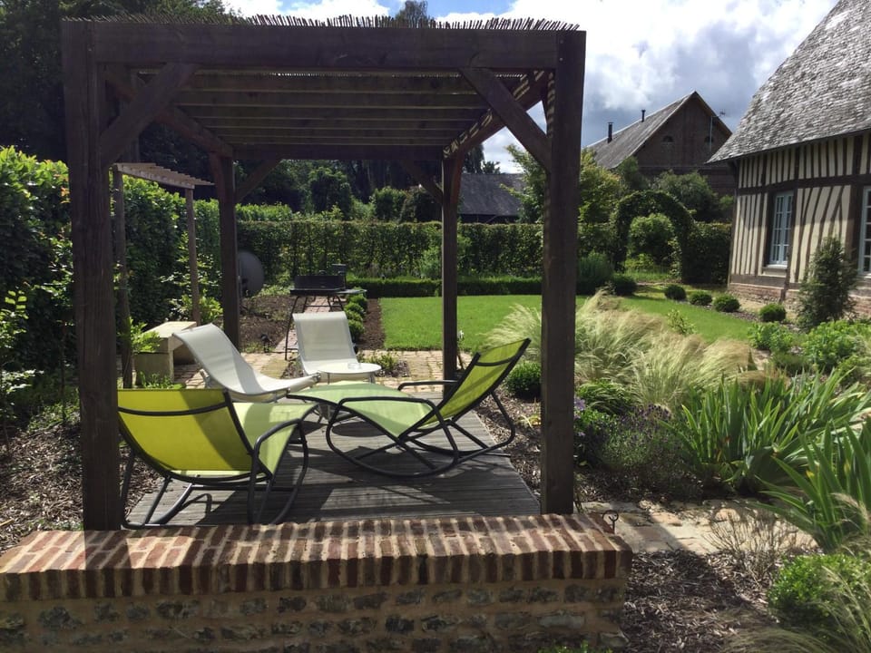 Patio, Garden view