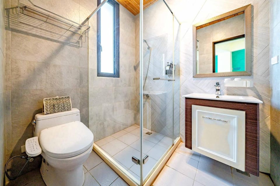 Shower, Toilet, Bathroom, bidet
