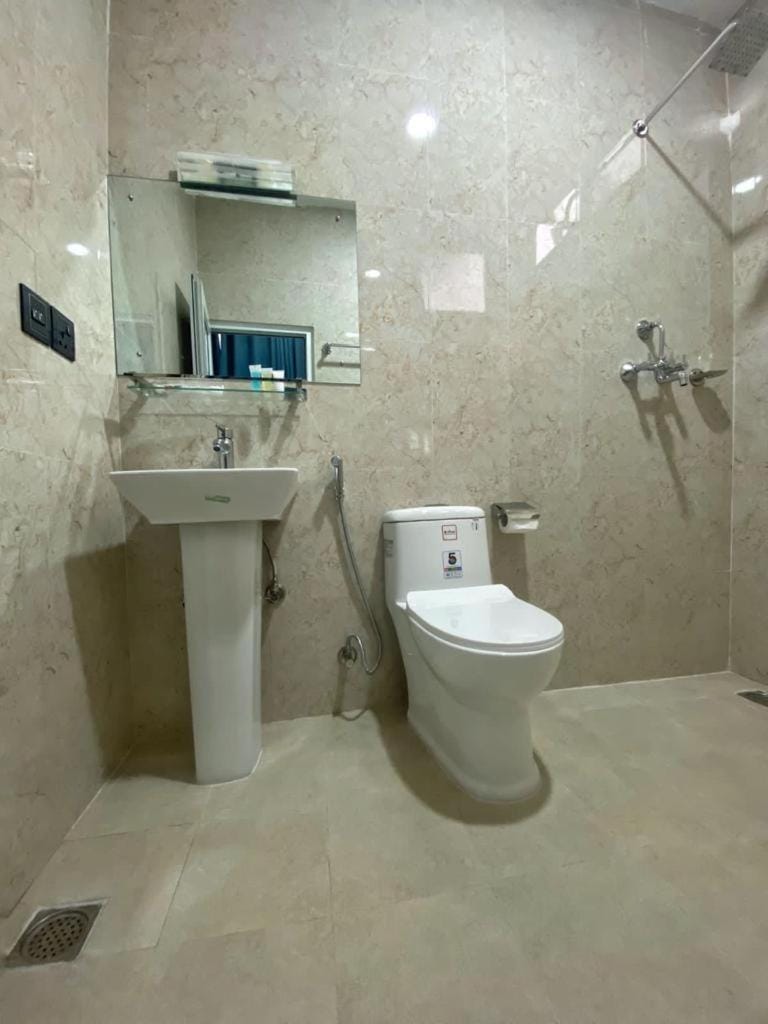 Shower, Toilet, Bathroom