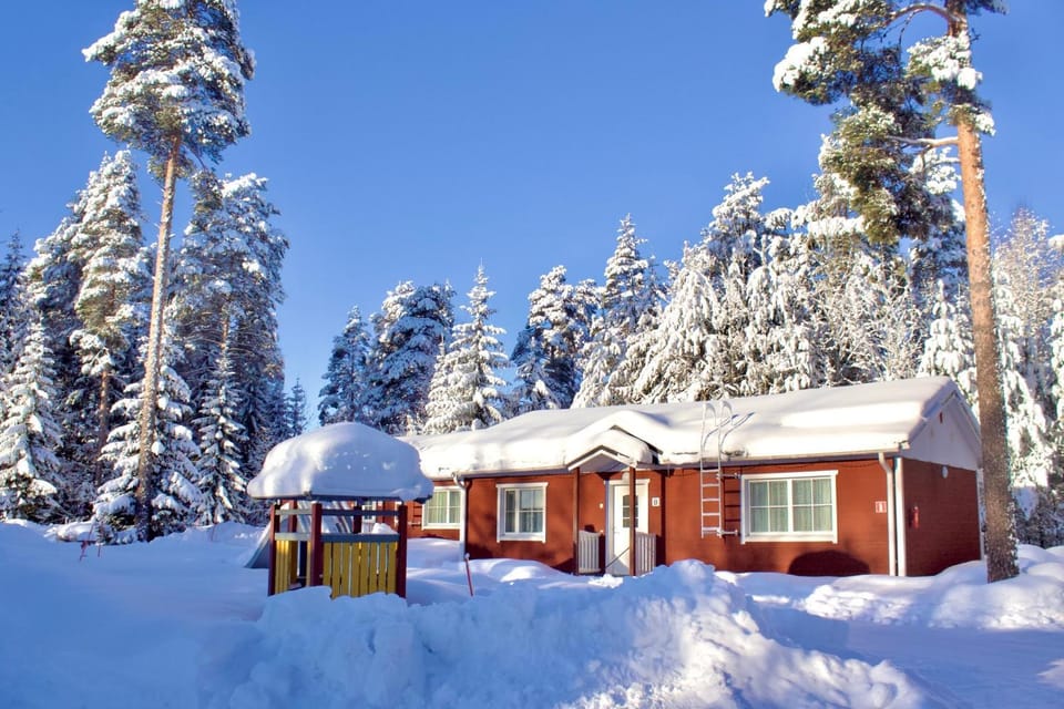 Property building, Winter, Street view