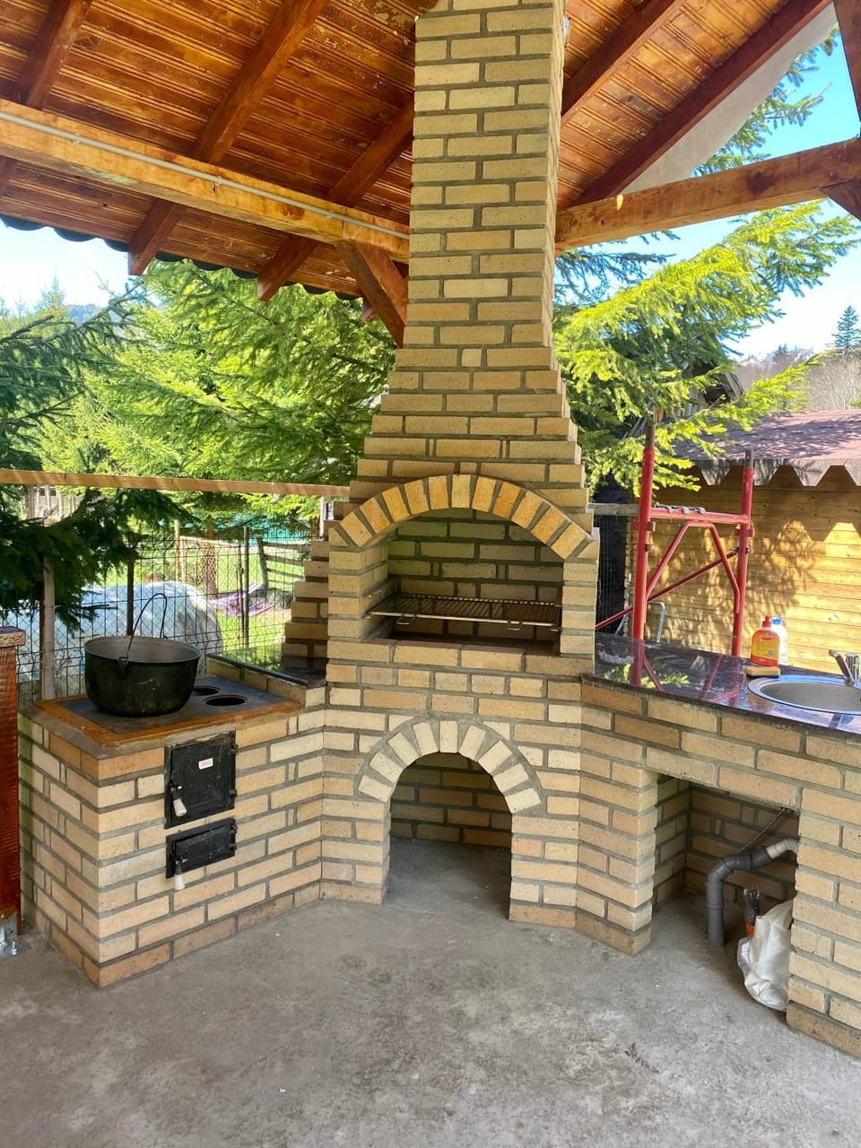 Patio, BBQ facilities