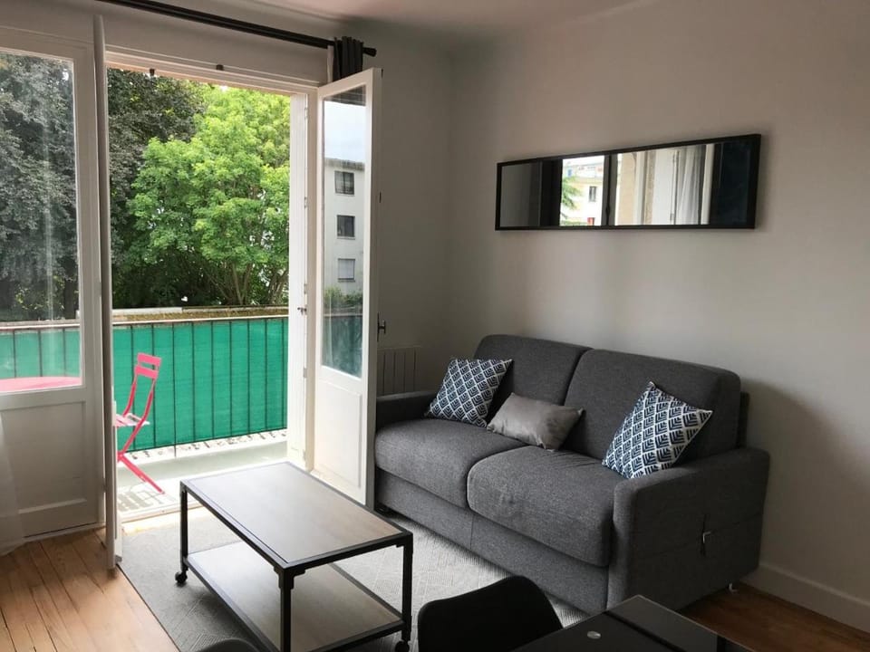 DUMANOIR - Grand 2 pièces moderne & cosy proche de la gare et du centre Apartment in Lorient