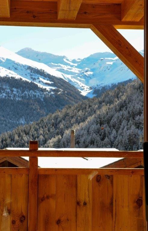 Balcony/Terrace, Mountain view