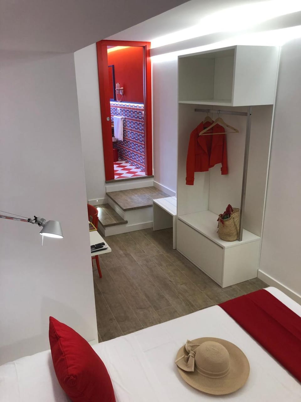 Photo of the whole room, wardrobe