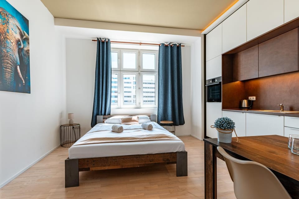 Photo of the whole room, Bedroom