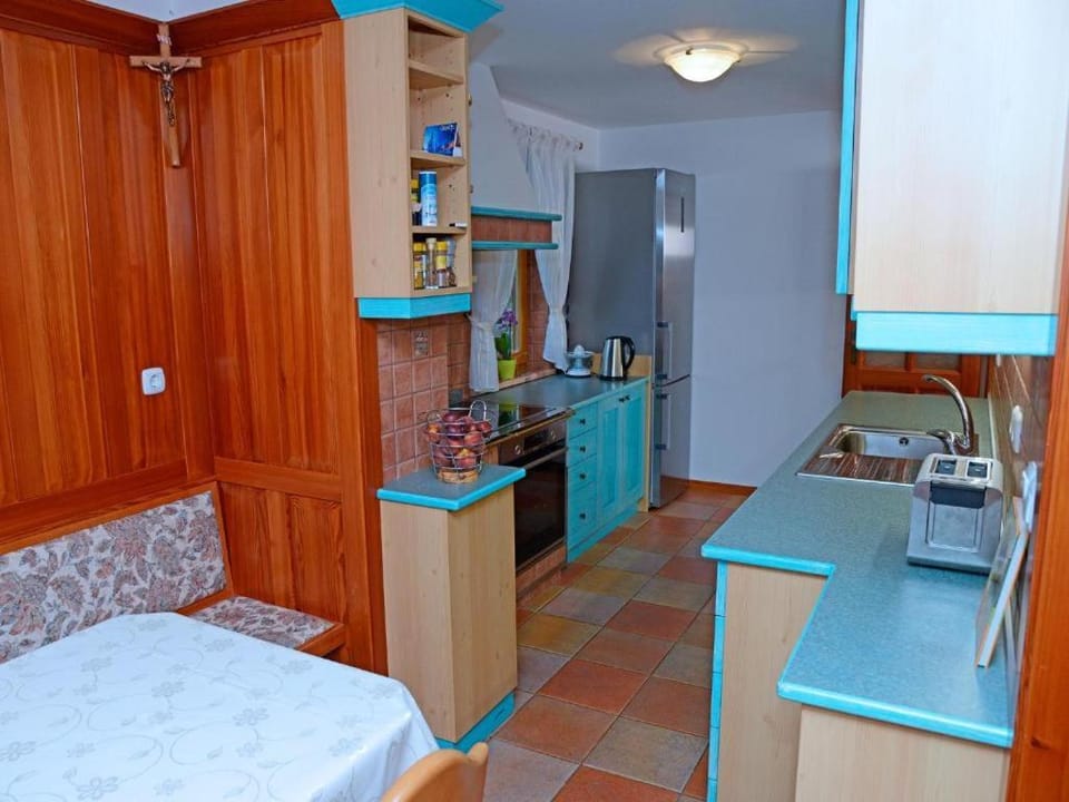 Kitchen or kitchenette, Dining area, dishwasher, oven, stove