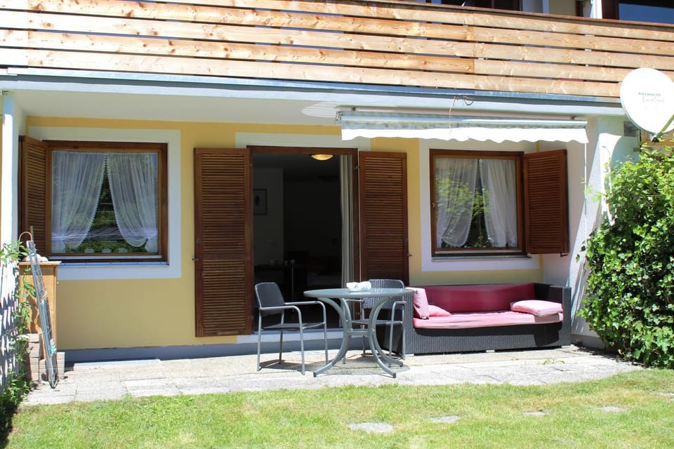 Garden, Seating area