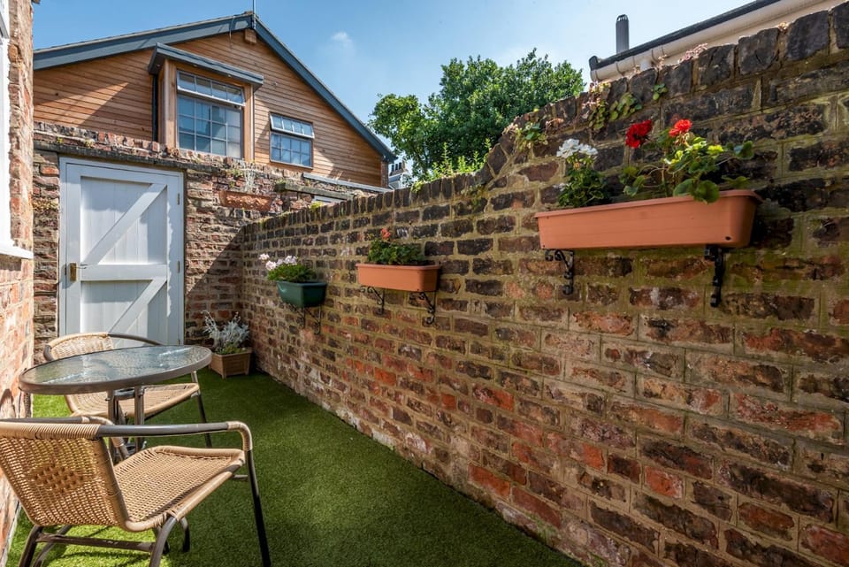 Patio, Seating area, Dining area