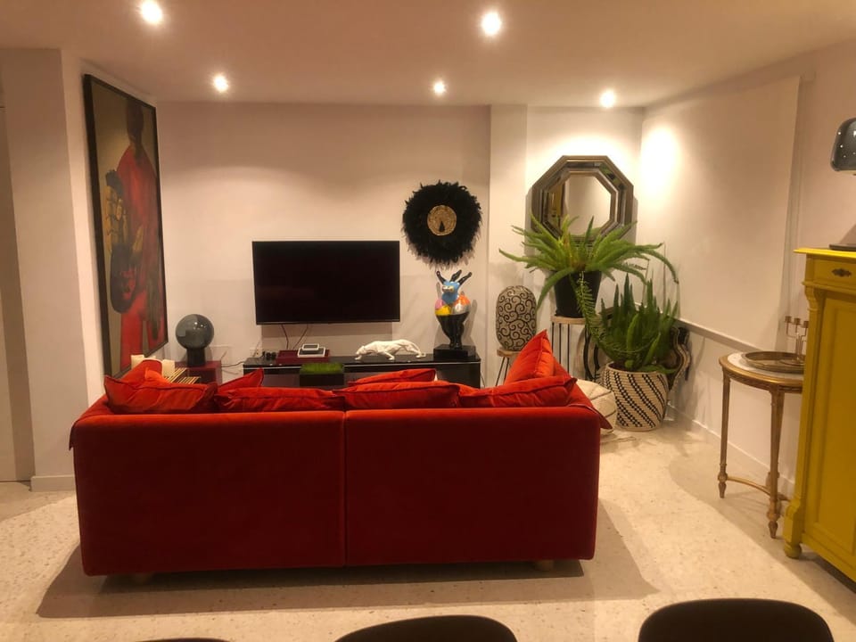 Communal lounge/ TV room
