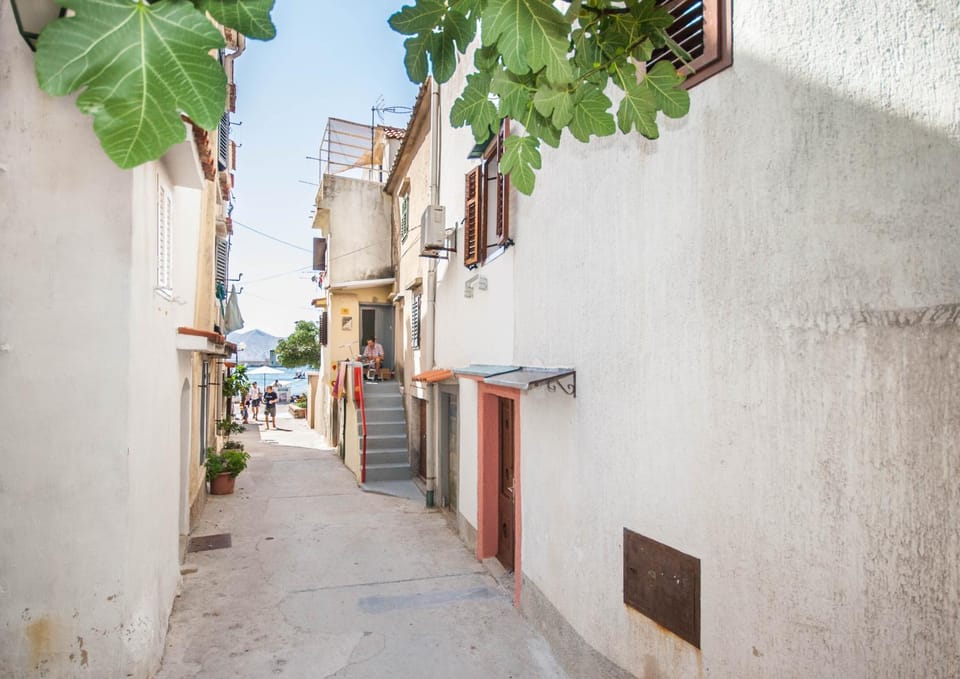 Neighbourhood, City view, Street view