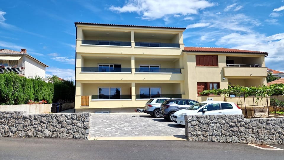 Property building, Day, Location, Parking