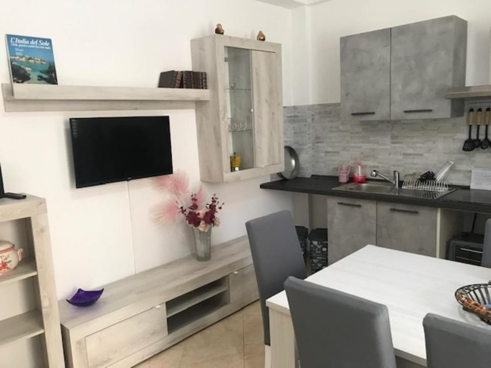 Communal lounge/ TV room, TV and multimedia