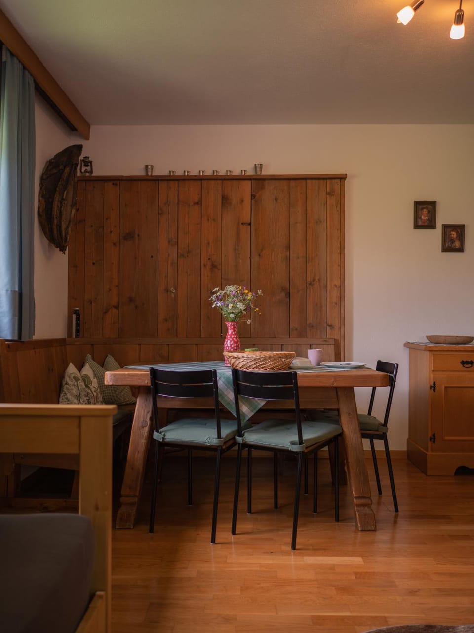 Living room, Dining area, Breakfast
