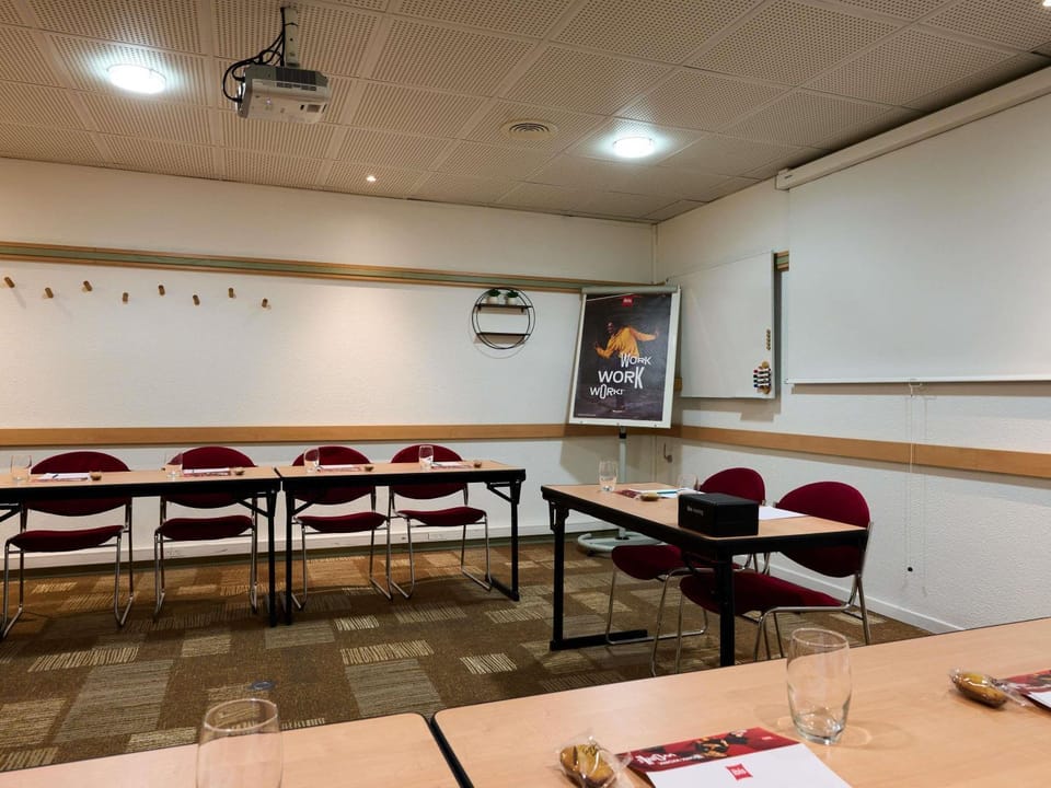 Meeting/conference room