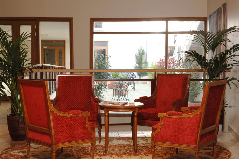 Lounge or bar