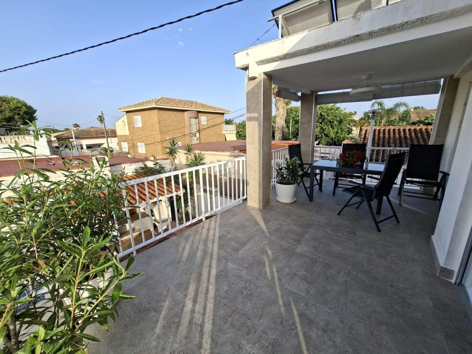 Exclusive Apartment - Playa de Marenys de Rafalcaid Apartment in Gandia