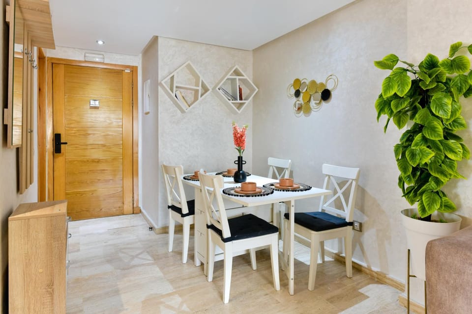 Library, Dining area