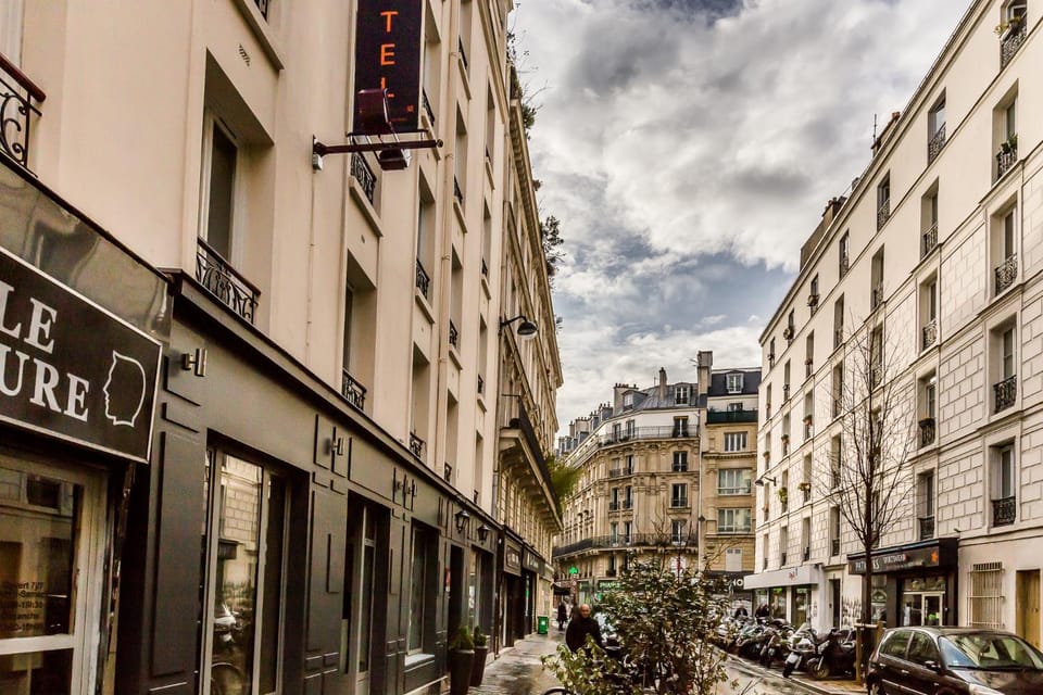 Property building, Day, Street view