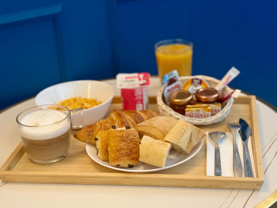 Food and drinks, Food, Breakfast, Continental breakfast, Continental breakfast, Drinks