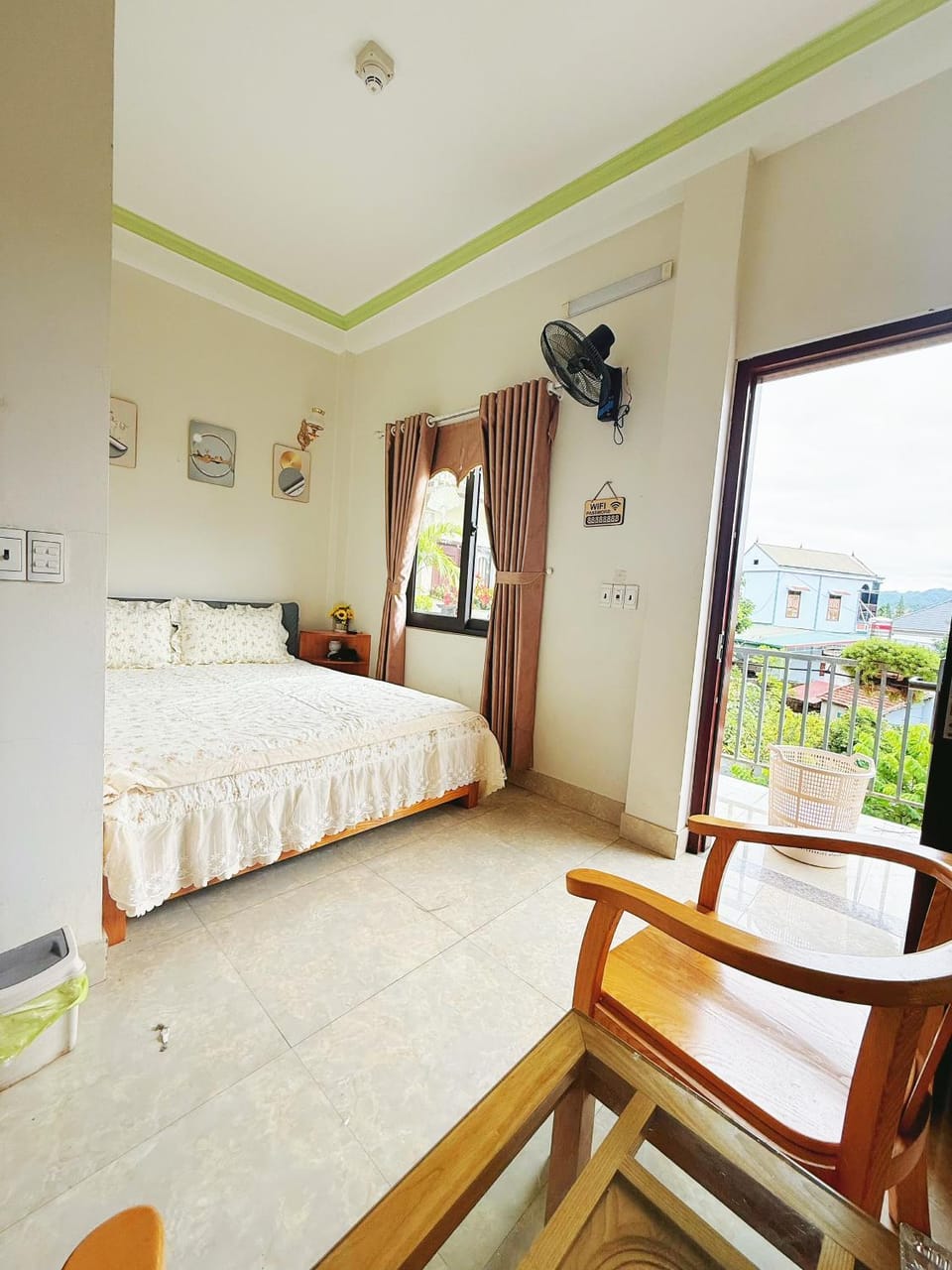 Nhà Nghỉ Ngọc Long Bed and Breakfast in Vietnam