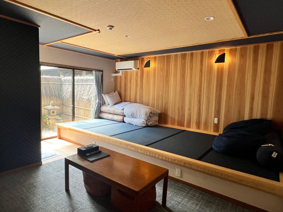 Onsen & Garden -Asante Inn- Bed and Breakfast in Hakone
