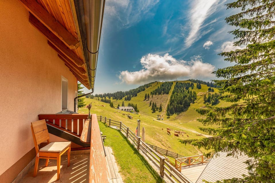 Natural landscape, Balcony/Terrace, Mountain view