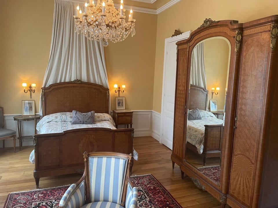Bed, wardrobe