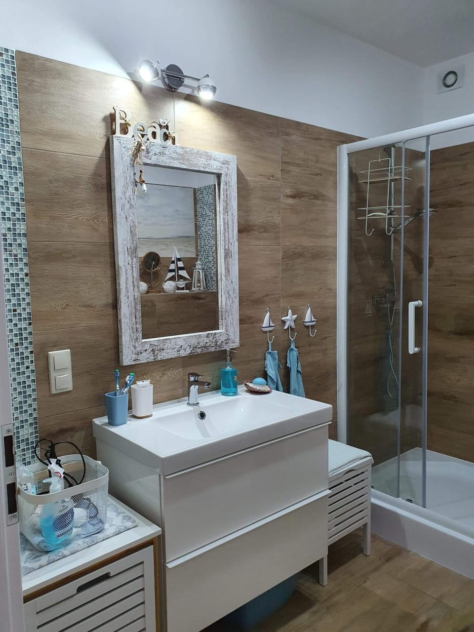 Shower, Bathroom