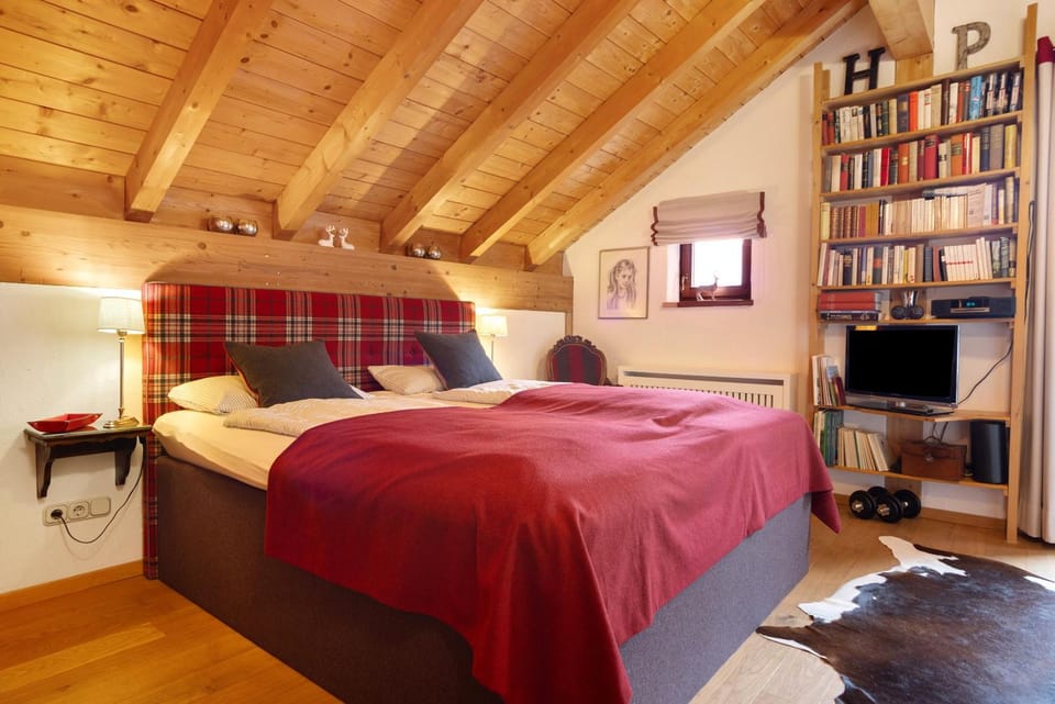 Property building, Living room, Bedroom