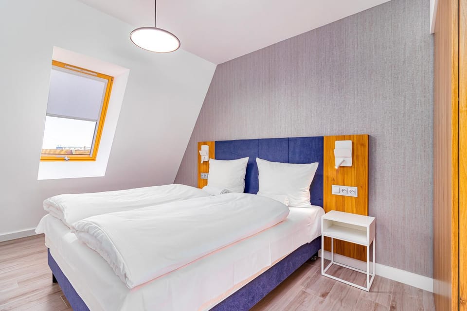 Bed, Bedroom, wardrobe