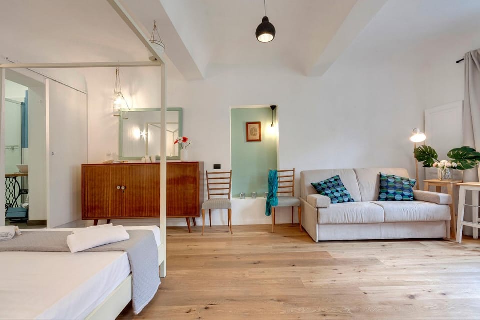 Living room, Bedroom