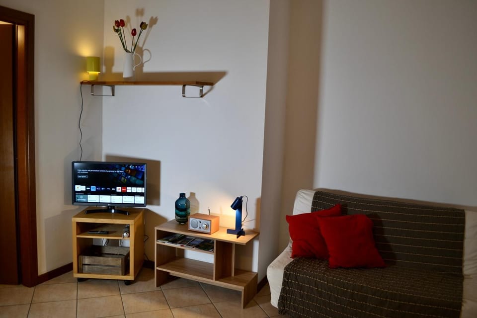 TV and multimedia, Living room, Seating area