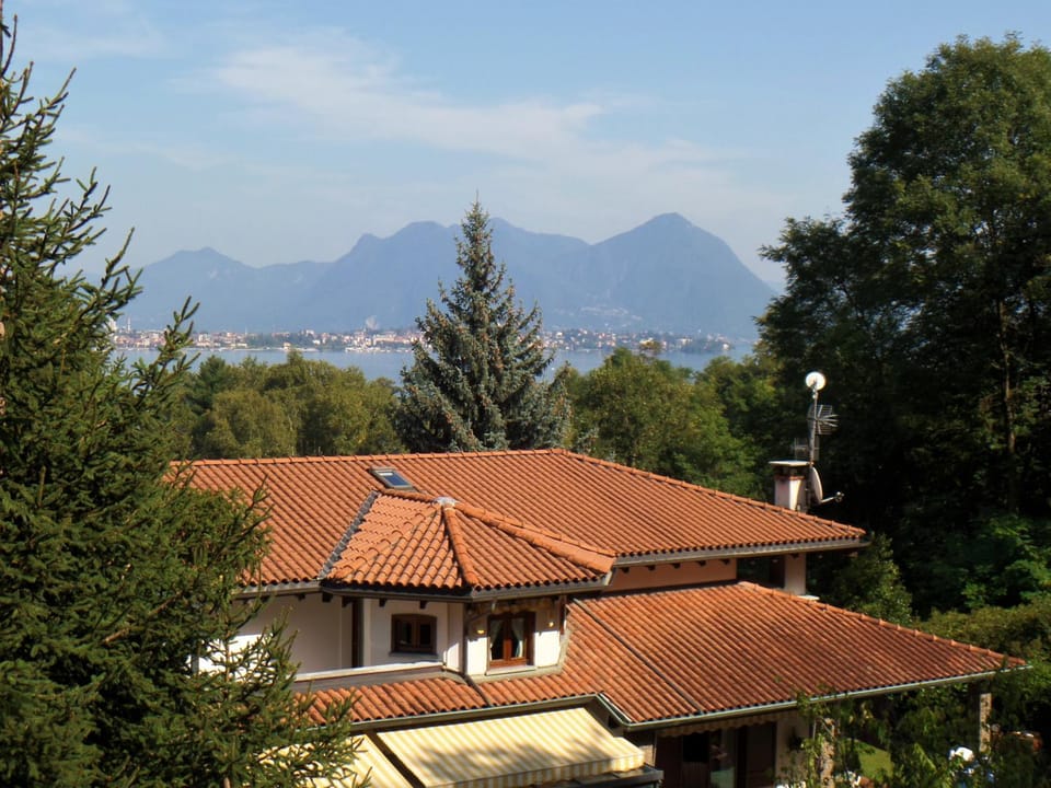 Facade/entrance, Bird's eye view, Garden view, Lake view, Landmark view, Mountain view
