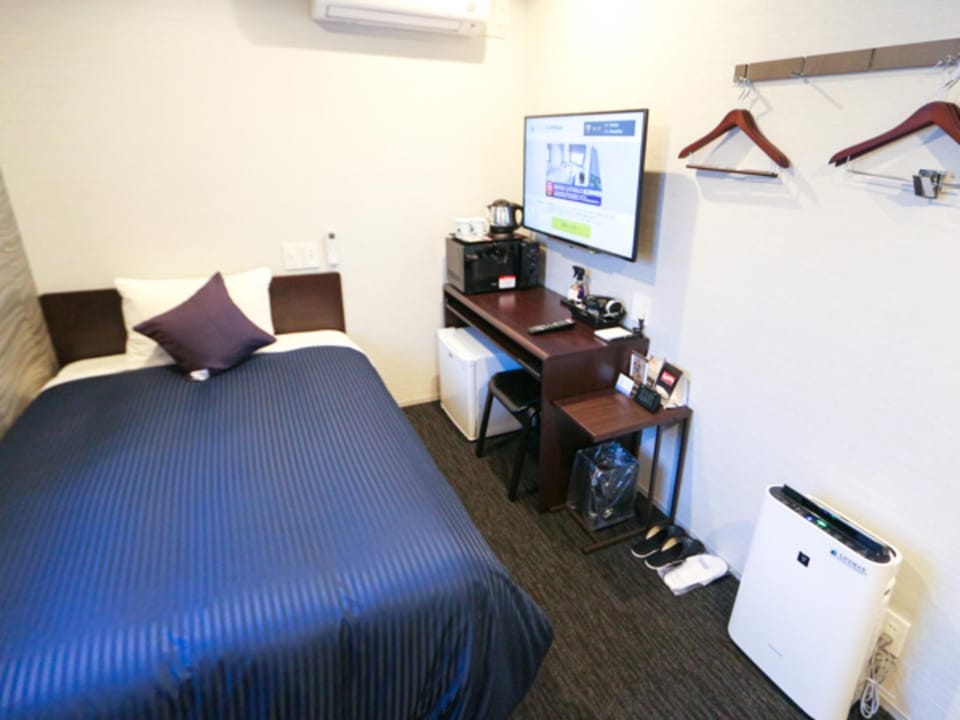 TV and multimedia, Photo of the whole room, hair dresser