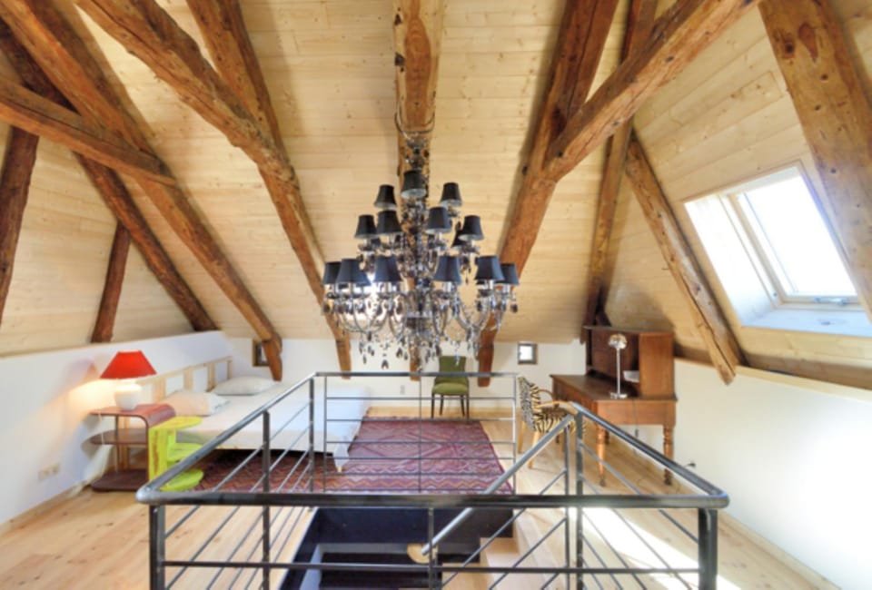 Day, Living room