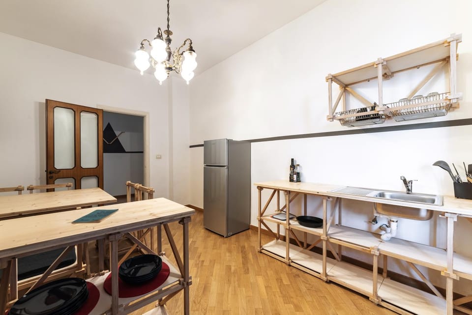 Toilet, Coffee/tea facilities, Kitchen or kitchenette, Dining area