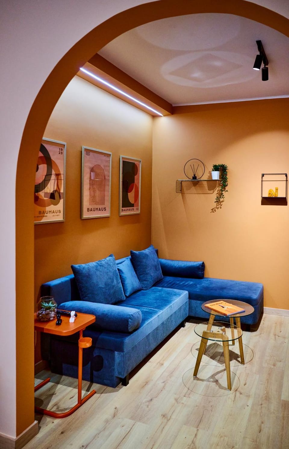 Living room, Seating area