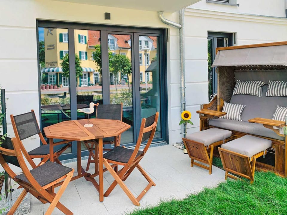 Garden, Balcony/Terrace
