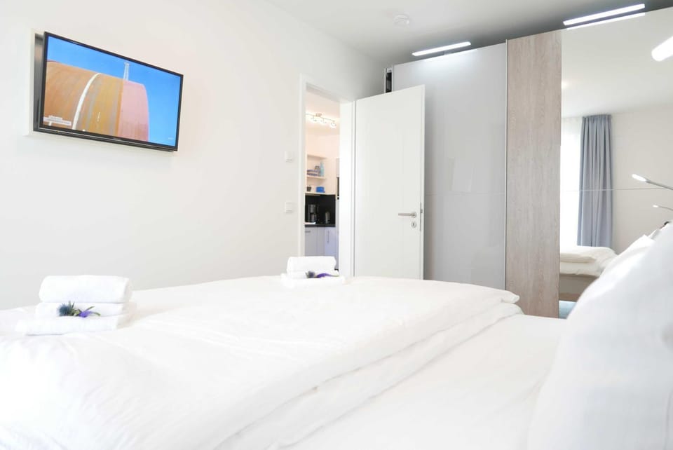 TV and multimedia, Bedroom