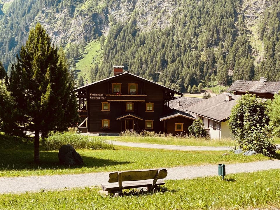 Area and facilities, Area and facilities