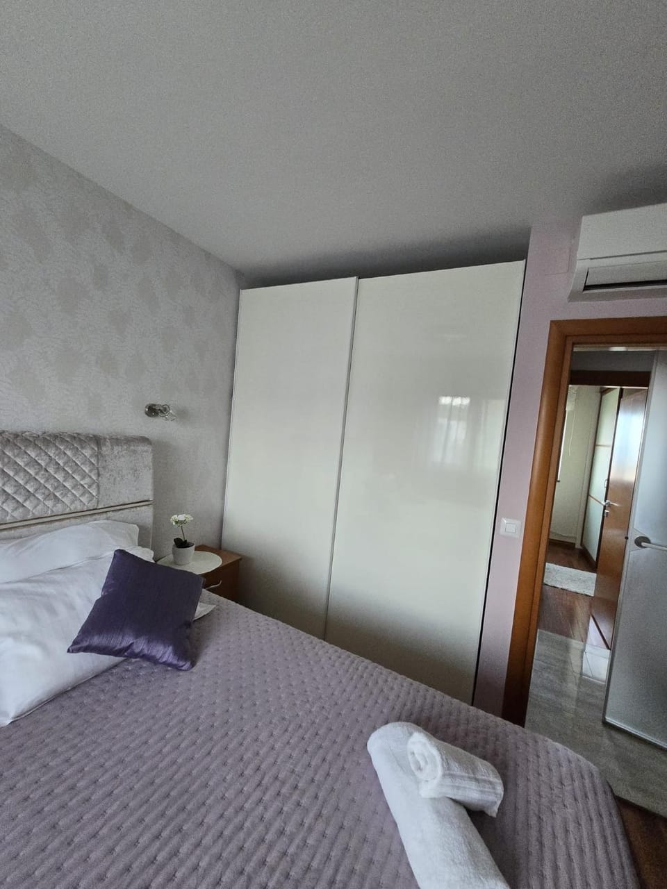 Bedroom, wardrobe