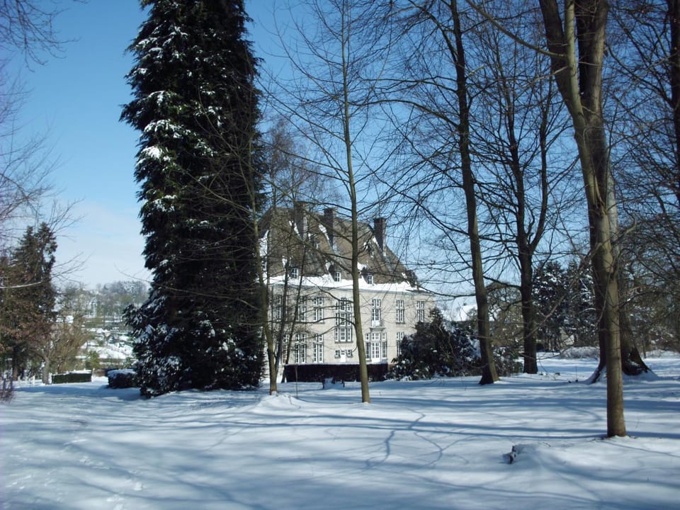 Facade/entrance, Facade/entrance