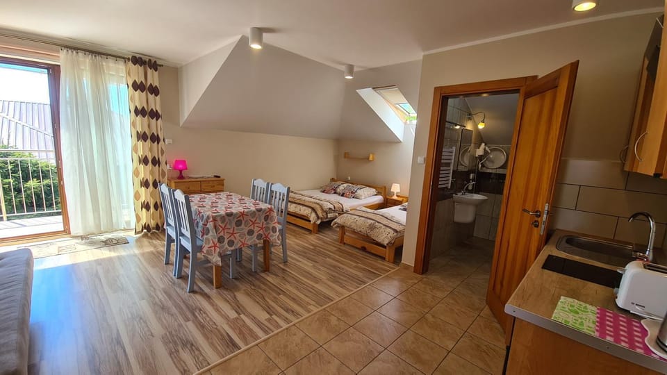 Living room, Photo of the whole room, Seating area, Dining area